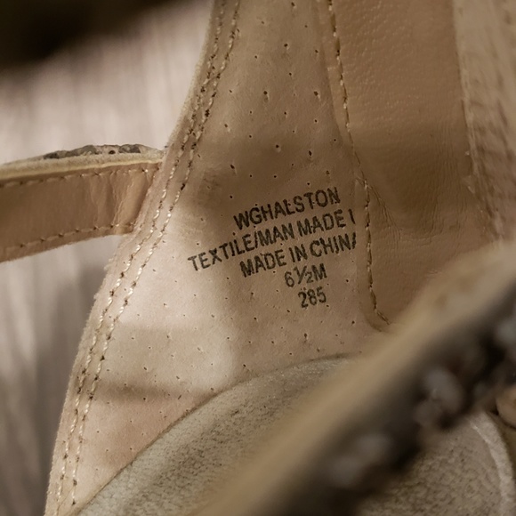 Guess Sandals - Picture 2 of 4